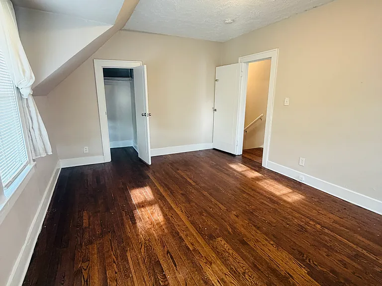 1007 Premont Ave — Photo 24