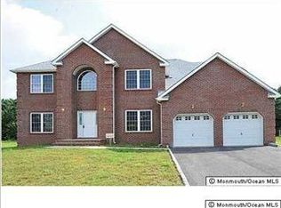 3 Saveria Ct, Howell, NJ 07731