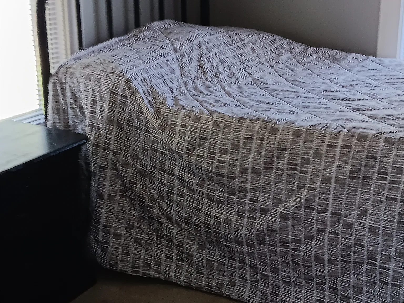 3 bed, 924 sqft, $695 — Photo 1