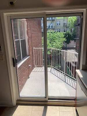 Rented by Hudson Exclusive Inc | media 7