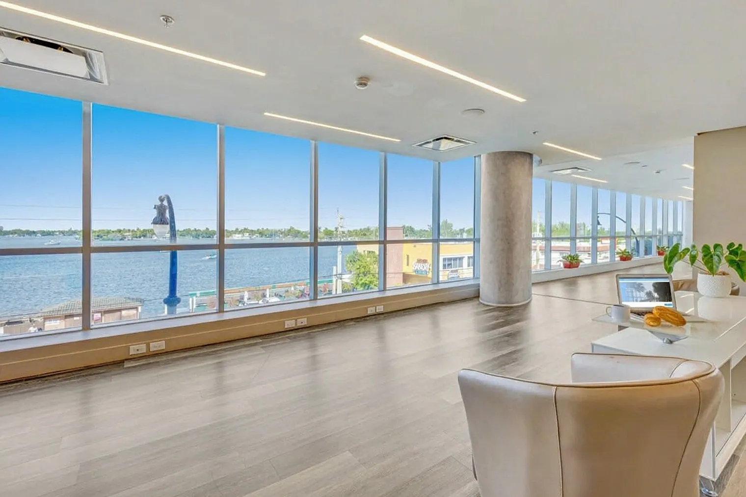 1 bed, 1.0 bath, 699 sqft, $2,558 — Photo 3