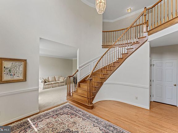5th image of 107 Tipperary Dr
