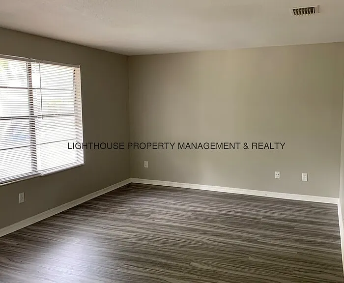 458 Crabapple Ct #C — Photo 2