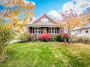 1015 Springfield Rd, East Peoria, IL 61611