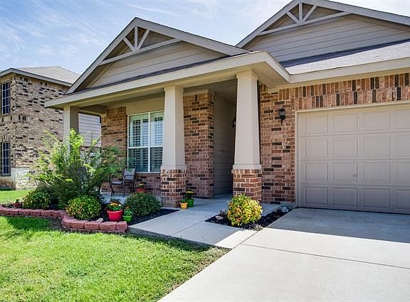 3rd image of 3952 Polar Brook Dr