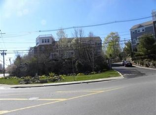 2 Ricciuti Dr, Quincy, MA 02169