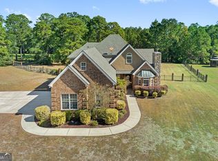 24 Demeries Lake Ct, Richmond Hill, GA 31324