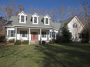 7016 Pear Tree Ln, Gloucester, VA 23061