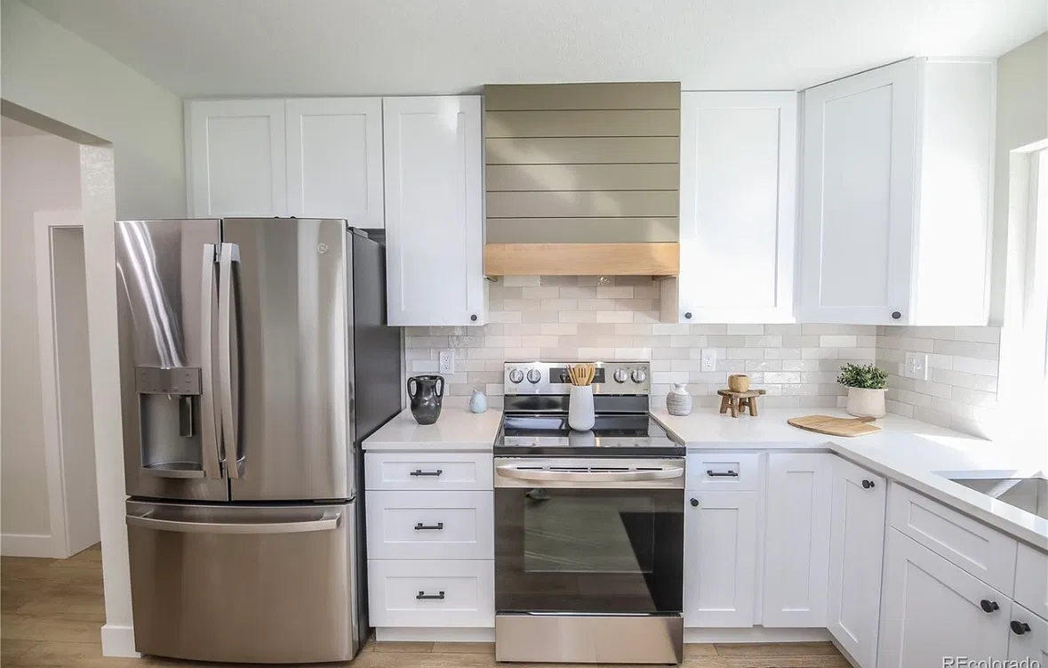 3 bed, 1066 sqft, $3,800 — Photo 4