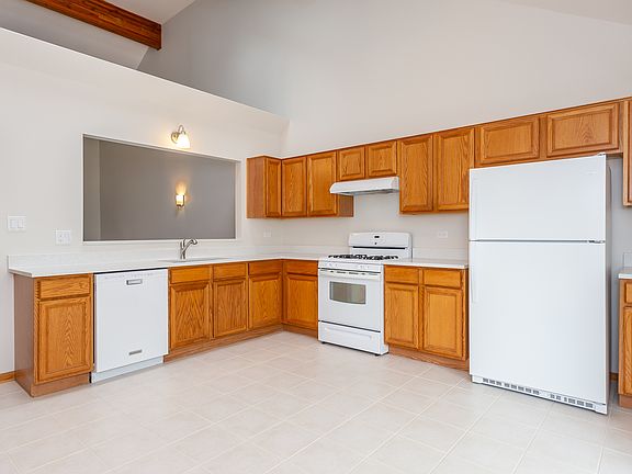 3rd image of 16658 Seton Pl