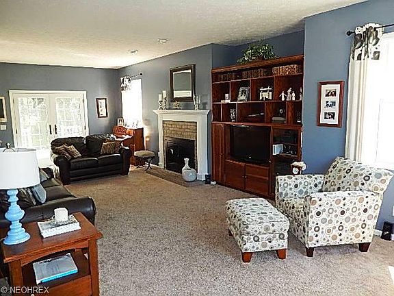 4th image of 26947 Glenside Ct