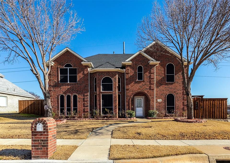 1st image of 2031 Camelot Dr