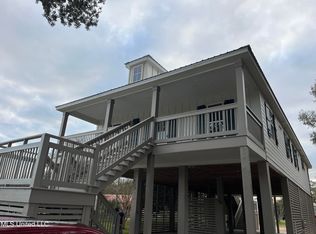 209 Henderson Ave, Pass Christian, MS 39571