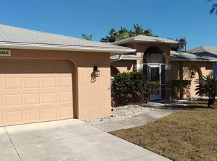 301 SE 19th Ln, Cape Coral, FL 33990