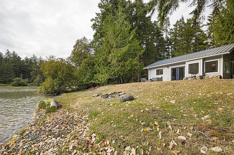 2nd image of 42 Kingfisher Lane