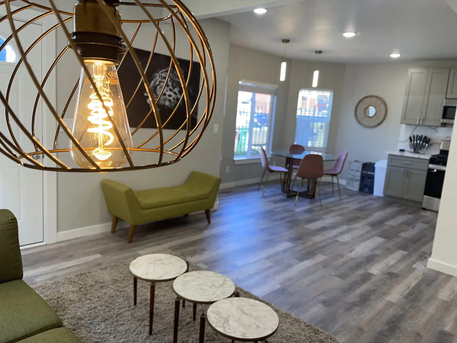 6 bed, 4.5 bath, $1,295 — Photo 1