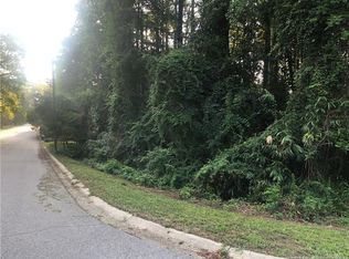 151 S Churchill Dr, Fayetteville, NC 28303