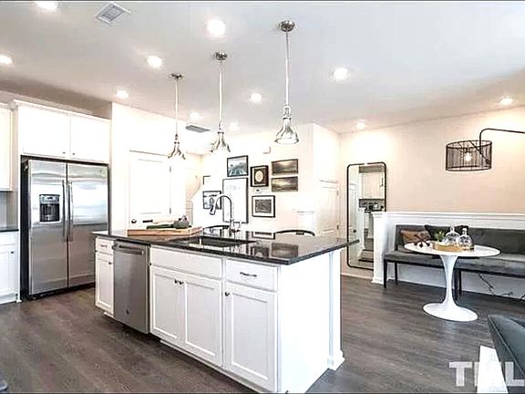3rd image of 1117-1117 Falling Rock Pl