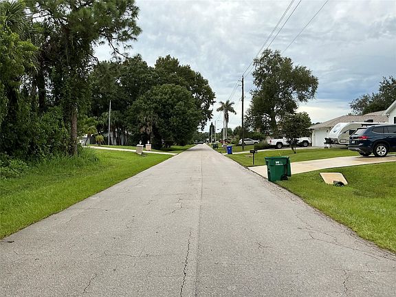 4th image of 737 Rolling Hill Drive