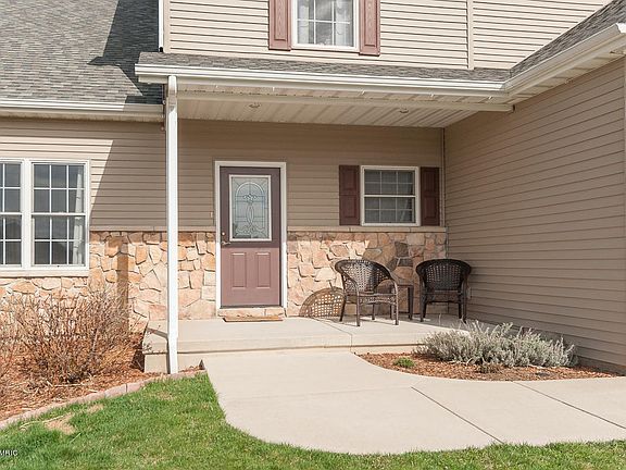 2nd image of 5888 Wabash Ln