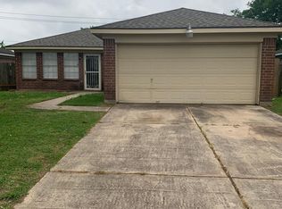 4722 Fairgreen Ln, Houston, TX 77048