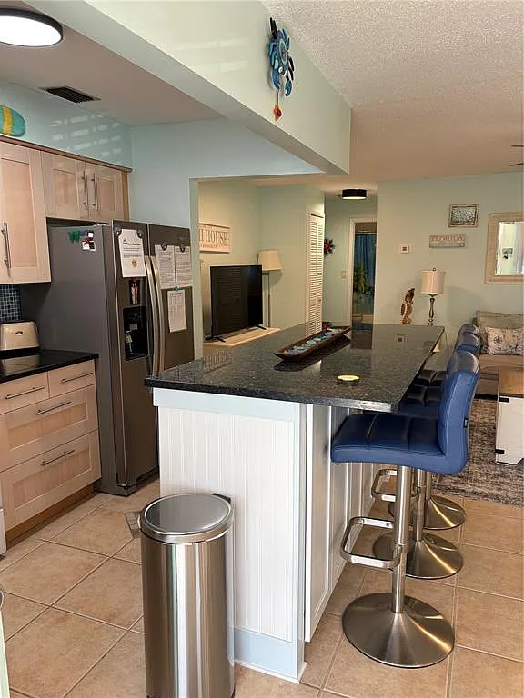 2 bed, 2.0 bath, 910 sqft, $3,000 — Photo 3