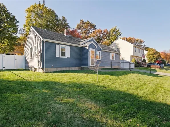 49 Clapp St, Abington, MA 02351