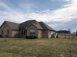 5193 River Birch Dr, Columbus, IN 47201