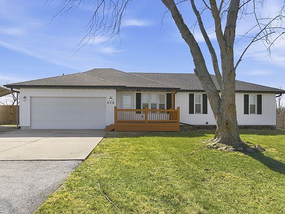 3rd image of 950 W Rosedale Road