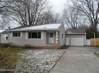 710 August Rd, Norton Shores, MI 49441