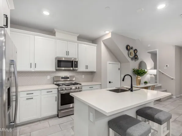 729 E ZESTA Lane #102, Gilbert, AZ 85297