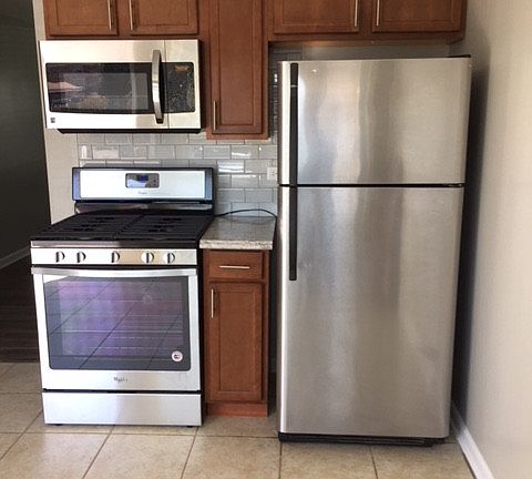 3rd image of 13 N Whispering Hills Dr APT A