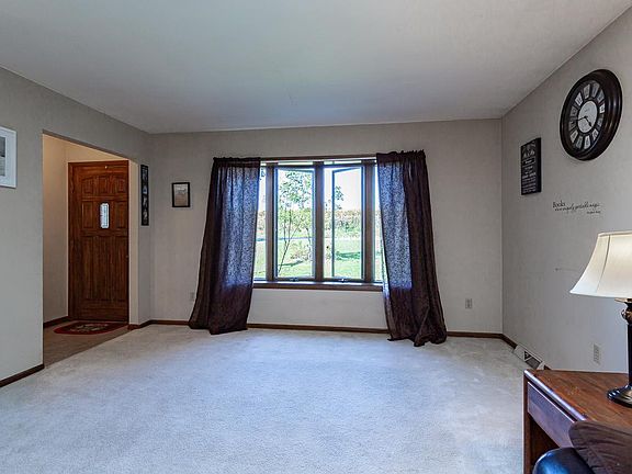 2nd image of 12511 Woodland Dr