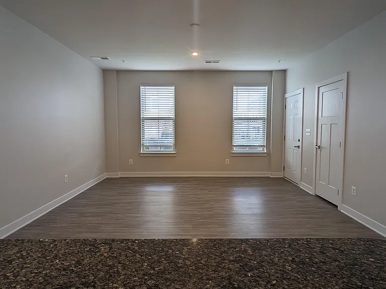 42595 Burbank Ter — Photo 12