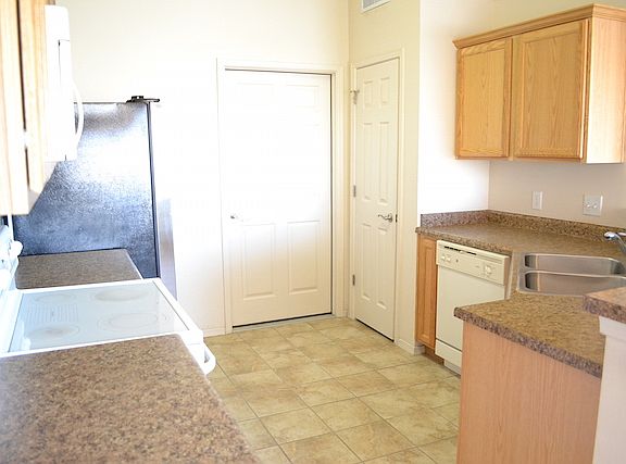 5th image of 1716 Winton Dr