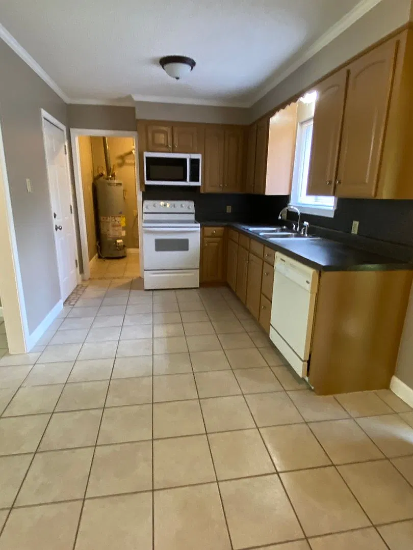 Shady Grove Rental — Photo 4