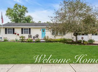 33 Georgian Blvd, Jackson, NJ 08527