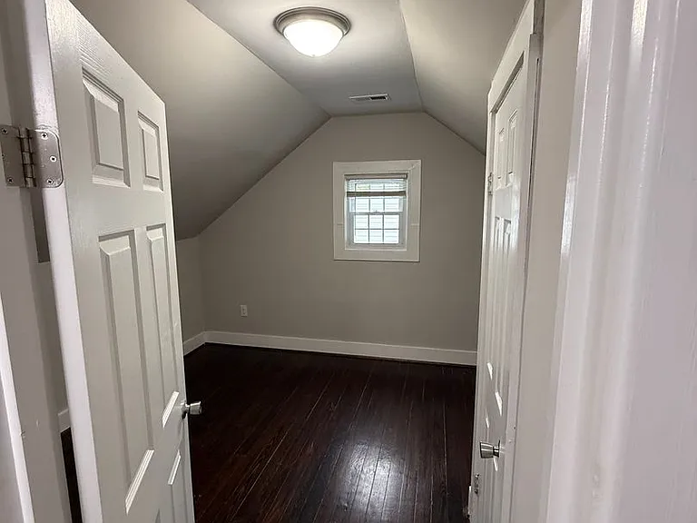 1419 Overlook St — Photo 16
