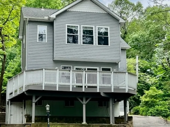 424 Lakeside Blvd, Hopatcong Boro, NJ 07843