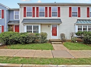 85 Prestbury Ln, Somerset, NJ 08873
