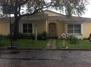 10975 SW 72nd Ter, Miami, FL 33173