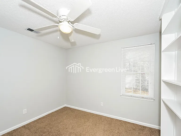 418 Cranewater Ct — Photo 8