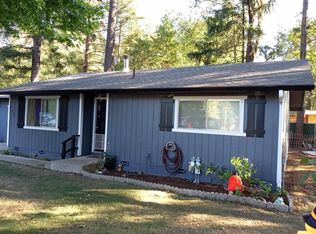 650 Frederick Ct, Cave Junction, OR 97523