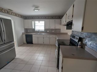 2423 S South Ave, Leesburg, FL 34748