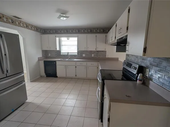 2423 S South Ave, Leesburg, FL 34748