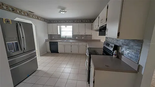 2423 S South Ave Photo 1