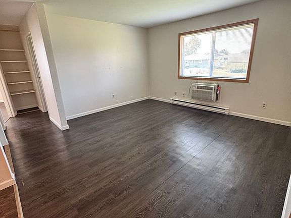 5th image of 747 Kellogg Ave APT 7