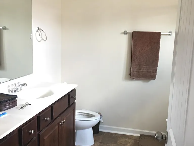 8044 Remington Heights Dr — Photo 12