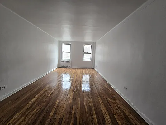 Rented by Voro Purple LLC | media 9