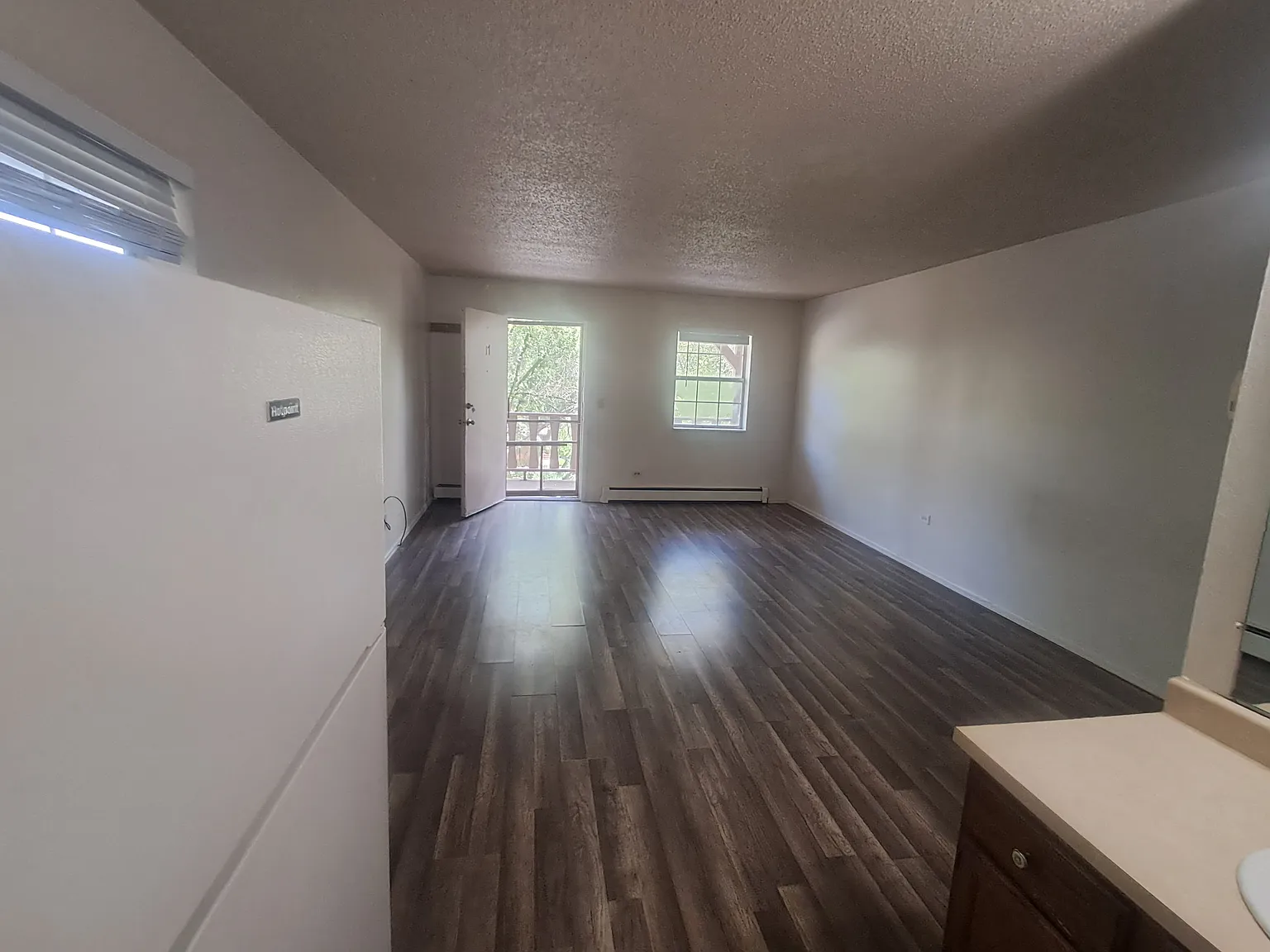 Studio, 375 sqft, $995 — Photo 4